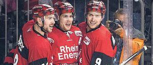 Läuft meistens. Die Kölner Hospelt (l.), Jones (M.) und Lalonde.