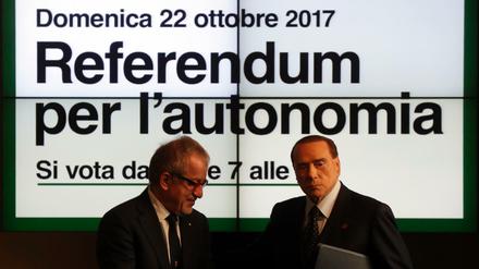 Der Präsident der Lombardei, Roberto Maroni (links), mit Ex-Ministerpräsident Silvio Berlusconi.