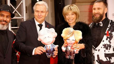 Traditionell dabei. Berlins Ex-Regierender Klaus Wowereit und Schauspielerin Judy Winter auf dem Roten Teppich.
