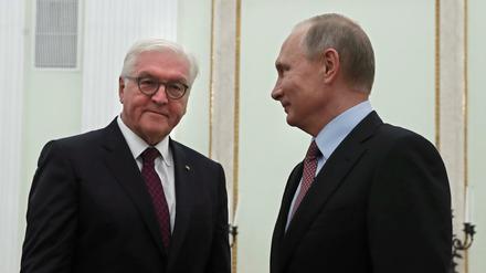 Der russische Präsident Wladimir Putin mit Bundespräsident Frank-Walter Steinmeier am 25. Oktober in Kreml. 