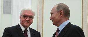 Der russische Präsident Wladimir Putin mit Bundespräsident Frank-Walter Steinmeier am 25. Oktober in Kreml. 