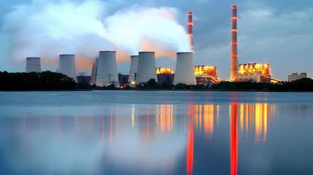 Wie weiter mit der Kohle? Das betrifft auch das Kohlekraftwerk Jänschwalde des Energie-Konzerns Vattenfall Europe. 