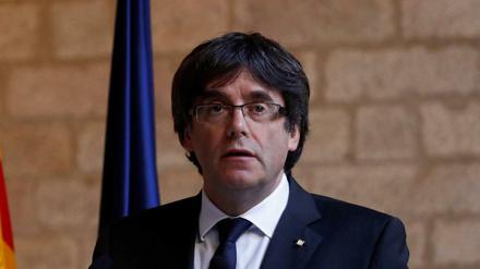 Der katalonische Präsident Carles Puigdemont während seiner Rede vor dem Regionalparlament. 