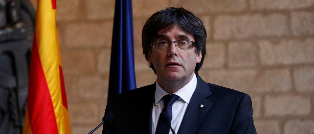 Der katalonische Präsident Carles Puigdemont während seiner Rede vor dem Regionalparlament.