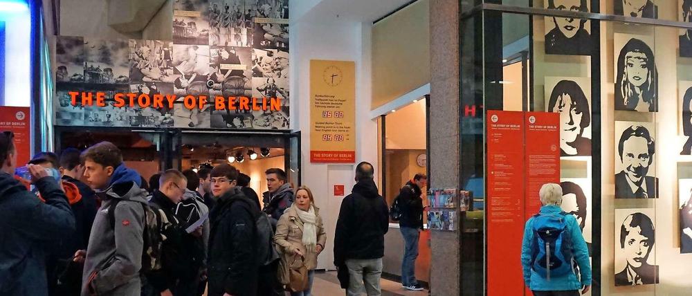 Vor allem für Schulklassen und Jugendgruppen aus aller Welt ist die Ausstellung eine beliebte Attraktion.
