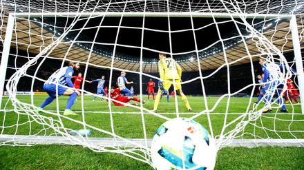 In Niederlagen gefangen. Hertha unterliegt im Pokal dem 1. FC Köln, der eine halbe Ewigkeit nicht mehr gewonnen hatte.