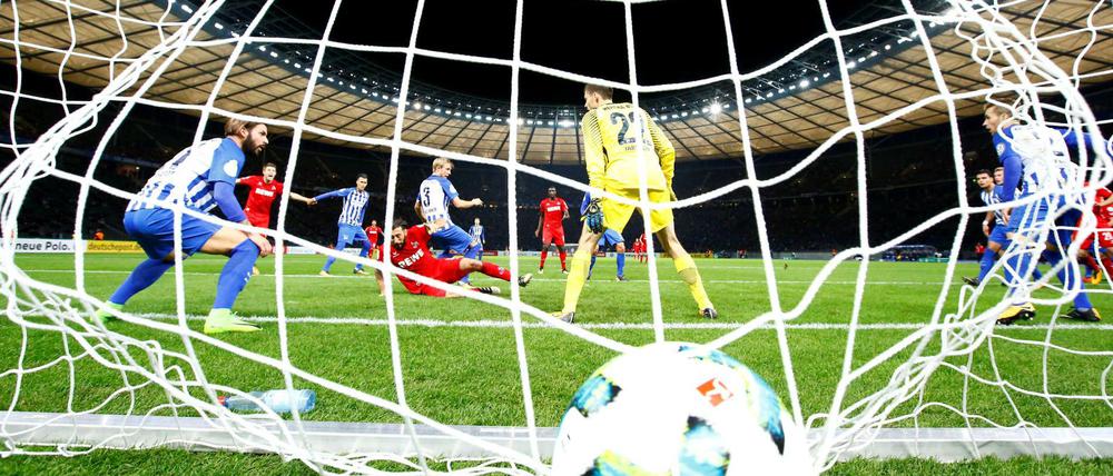 In Niederlagen gefangen. Hertha unterliegt im Pokal dem 1. FC Köln, der eine halbe Ewigkeit nicht mehr gewonnen hatte.