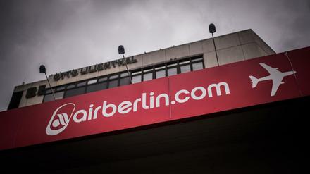 Das Air Berlin Logo am Flughafen Berlin-Tegel. Hier landet am Freitag, den 27. Oktober 2017, die letzte Maschine der Airline.