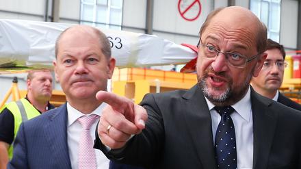 Da lang? Martin Schulz (rechts im Bild, aber links in der Position) und Olaf Scholz.