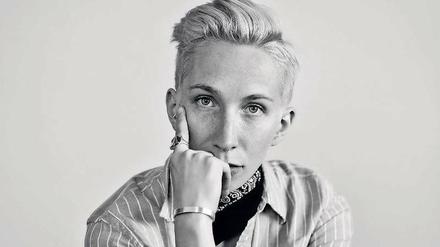 Autor und Aktivist. iO Tillett Wright aus New York. 
