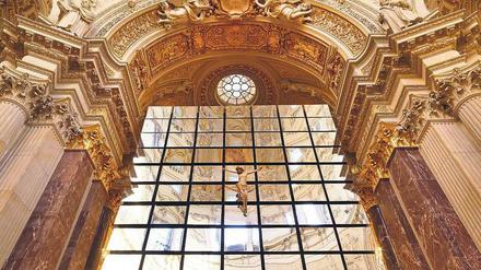 Du sollst dir ein Bildnis machen. Die Installation „Reformation“ von Philipp von Matt, eine riesige Spiegelfläche mit Christusfigur, ist noch bis zum 12. November im Berliner Dom zu sehen.