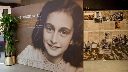 Bild von Anne Frank im Anne Frank Center in New York City. 