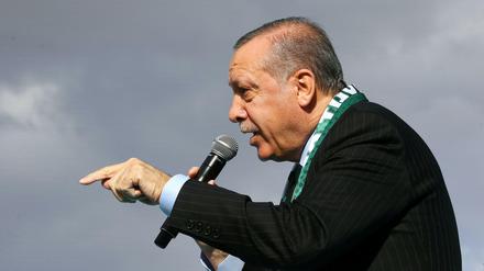 Der türkische Präsident Erdogan bei einer Rede in Konya. 