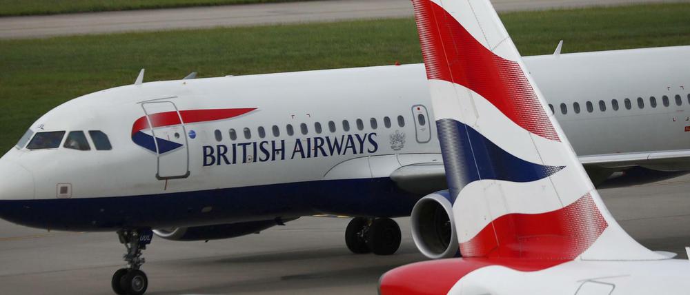 Maschinen der British Airways am Flughafen London-Heathrow.