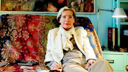 Silvia Bovenschen in ihrer Wohnung in Charlottenburg. 