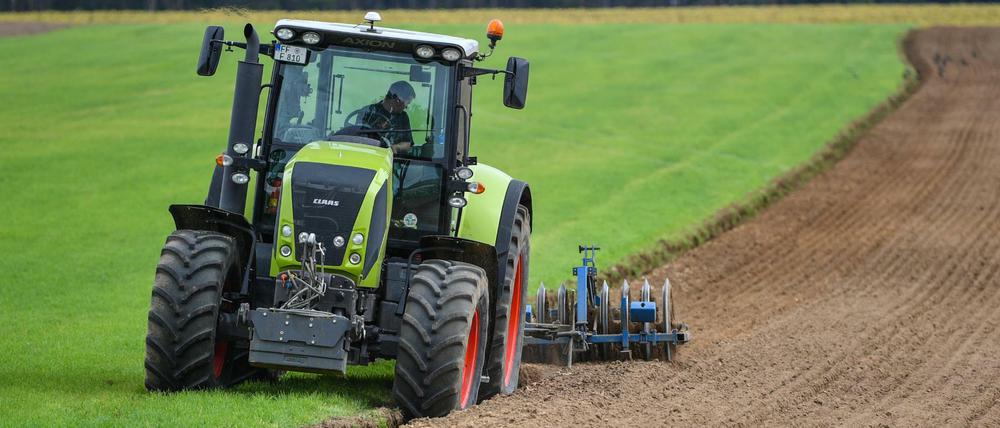 Was unter den Pflug gerät... Bei den Sondierungen einer möglichen Jamaika-Koalition im Bund ging es am Mittwoch auch um Landwirtschaft.