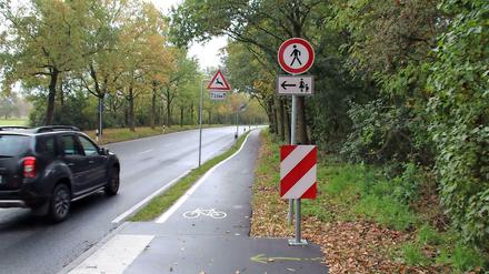 Für Fußgänger endet der neue Weg abrupt.
