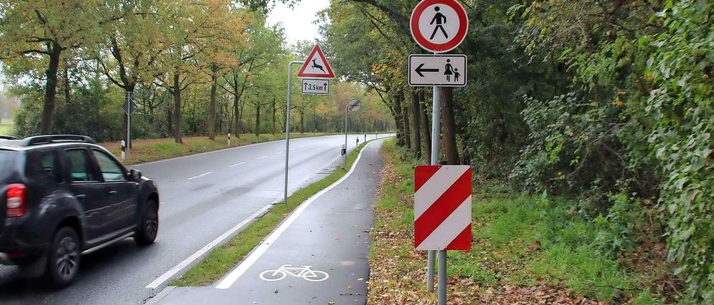 Für Fußgänger endet der neue Weg abrupt.