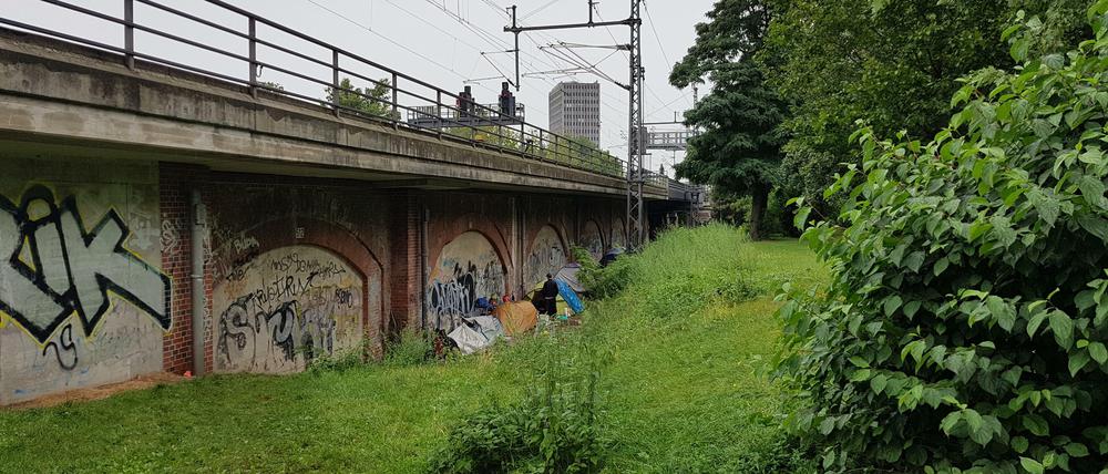 Ein Obdachlosencamp am Zooverbindungsweg im Großen Tiergarten.