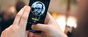 1000-Euro-Smartphone. Das neue iPhone X wird per Gesichtserkennung entsperrt und ist so teuer wie noch nie. 