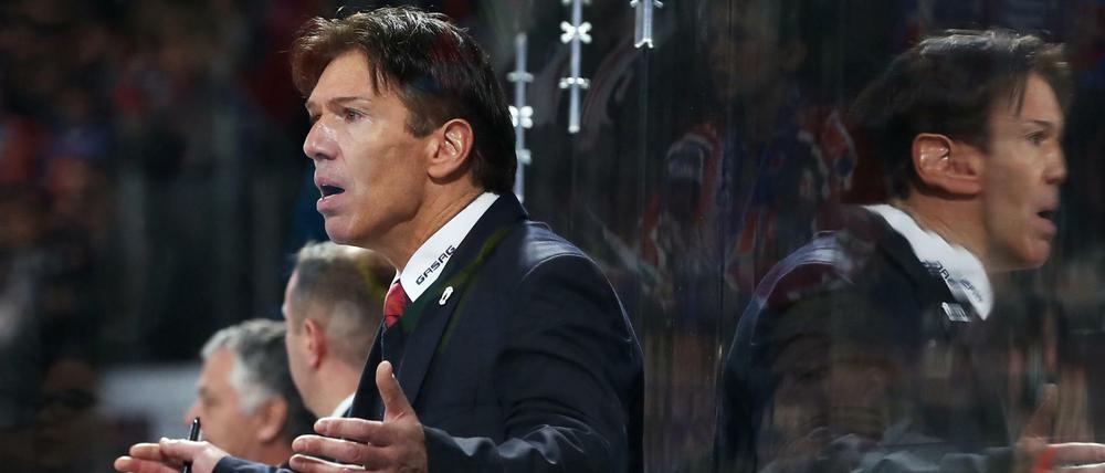 Viele Chancen, keine Tore - zum Verzweifeln für Eisbären-Trainer Uwe Krupp. (Archivbild)
