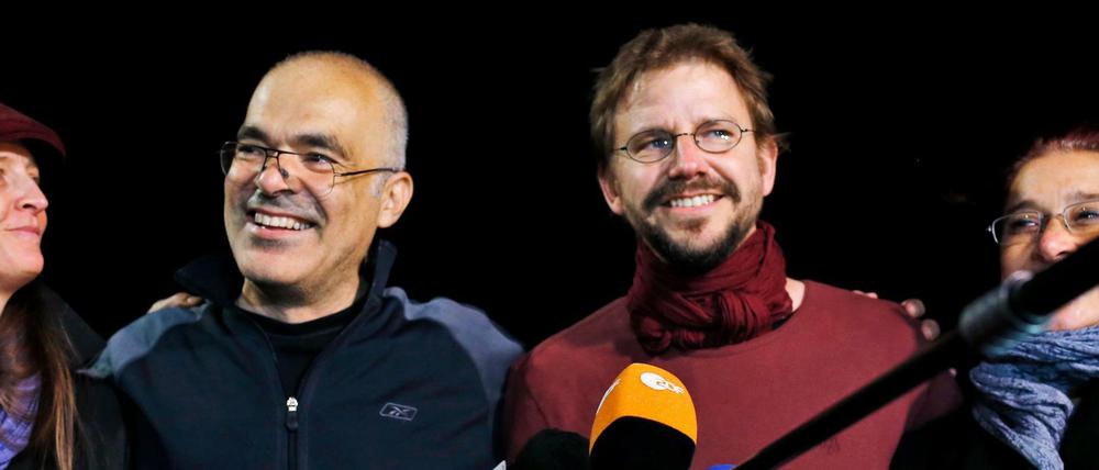 Am Morgen ihrer Freilassung: Der Berliner Menschenrechtler Peter Steudtner (2.v.r.) und sein schwedischer Kollege Ali Gharavi in Istanbul.