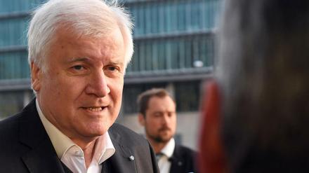 "Historisch": Der bayerische Ministerpräsident Horst Seehofer (CSU) vor dem Treffen von CDU und CSU zur Jamaika-Koalition.