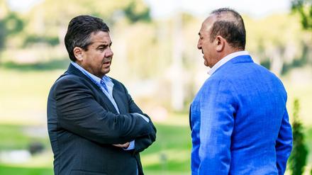 Informeller Besuch: Außenminister Sigmar Gabriel (SPD) beim Außenminister der Türkei, Mevlüt Cavusoglu, in Antalya