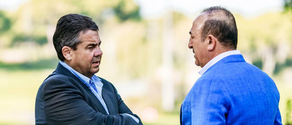 Informeller Besuch: Außenminister Sigmar Gabriel (SPD) beim Außenminister der Türkei, Mevlüt Cavusoglu, in Antalya