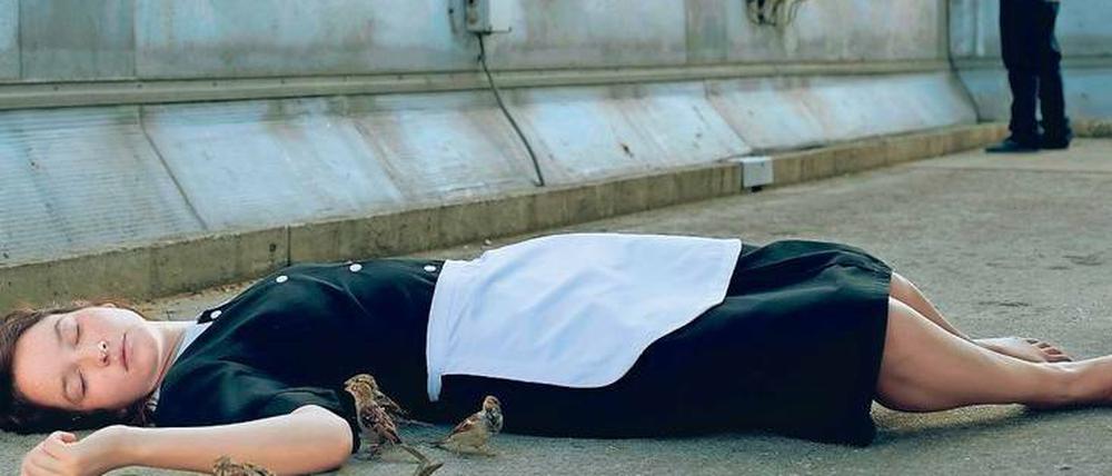 Szene aus dem Film "Bird People" (2014) von Pascale Ferran
