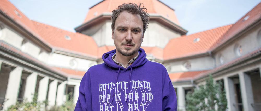 "Düsteren Instrumental-HipHop" hat Lars Eidinger für seine Album "I'll Break Ya Legg" zusammengeschraubt.