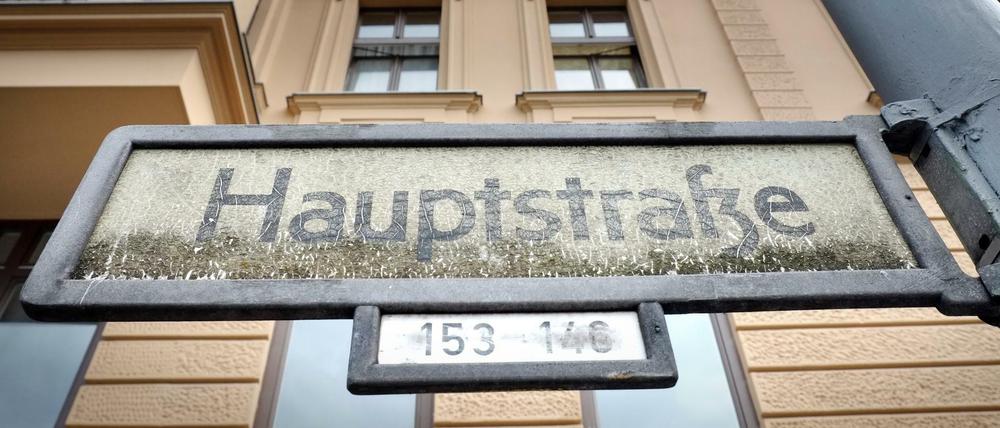 Schöneberger Fragen. Wird ein Teil der Hauptstraße nach David Bowie benannt?
