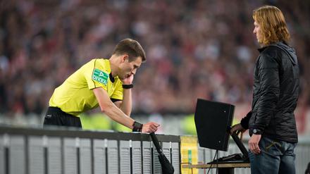 Was tun? Fragen über Fragen rund um den Videobeweis.