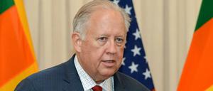 Under Secretary of State for Political Affairs, Thomas Shannon attends a joint press conference with Sri Lanka&amp;apos;s foreign secretary in Colombo on November 6, 2017, as part of a one-day visit to Sri Lanka. / AFP PHOTO / ISHARA S. KODIKARA
