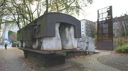 Ort des Gedenkens. Seit 1985 erinnert ein Mahnmal an die im Krieg beschädigte, 1955 abgerissene Synagoge.
