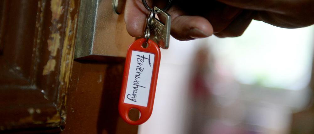 Der Streit um die Ferienwohnungen in Berlin ging am Montag in die nächste Runde.