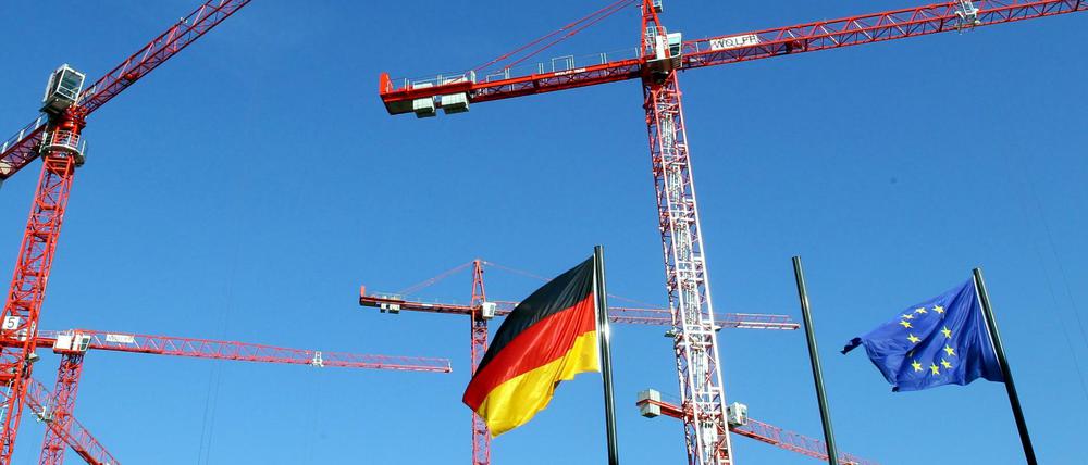 Die Baubranche boomt, viele Firmen haben Probleme, Mitarbeiter zu finden.