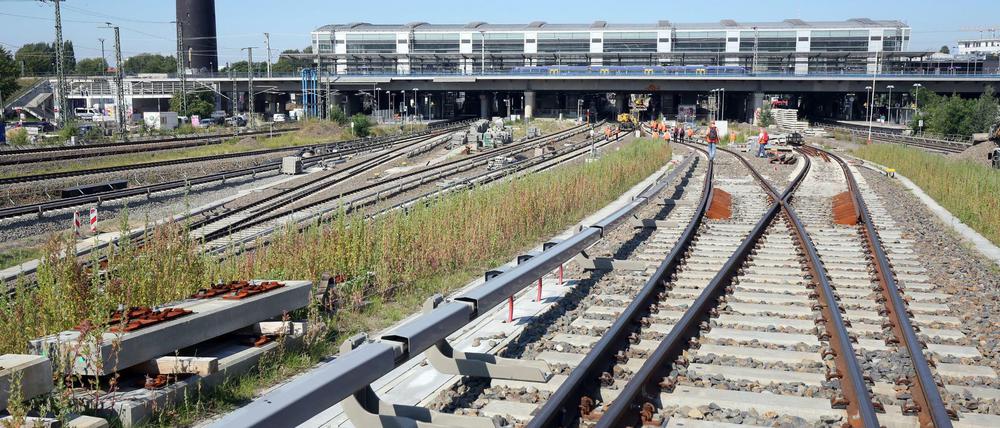 Das Ostkreuz wird zum "Fernbahnhof". Möglich wird dies durch den Bau eines neuen Bahnsteigs.