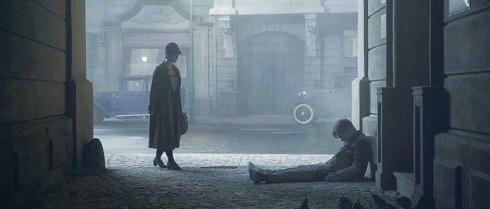 „Babylon Berlin“ wurde bereits in mehr als 60 Länder verkauft. Das Thema, Berlin Ende der 20er Jahre, Budget und Produktionsqualität haben auch Netflix überzeugt.