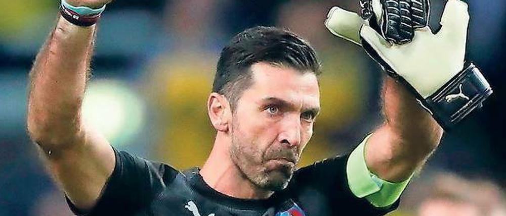 WM in Gefahr. Buffon will seine Karriere in Russland beenden.
