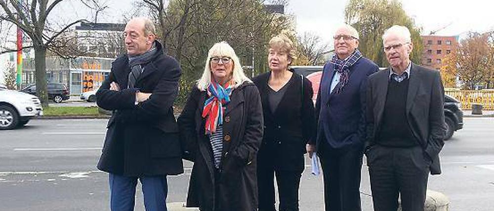 Jan Eder (IHK), Susanne Stumpenhusen (Verdi), Barbara John (Paritäter), Klaus Böger (Landessportbund) und Volker Hassemer (Stiftung Zukunft Berlin).