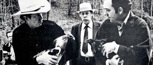 Vogelliebhaber. CHarles Willeford (ml.) spielte in der Verfilmung seines Romans eine Rolle als Kampfrichter. Hier eine Szene mit Warren Oates (li.).