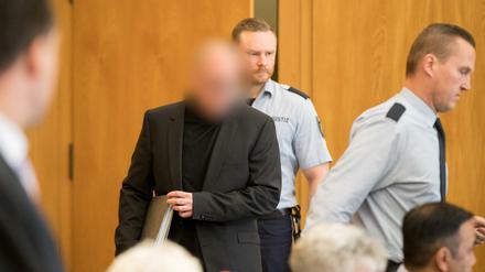 Der Angeklagte Apotheker im Landgericht in Essen.