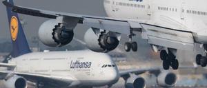Die Fluggesellschaft Lufthansa will aufrüsten und mehr Flüge in Deutschland anbieten. 