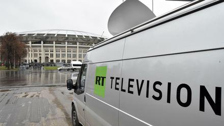 Ein Wagen des russischen Fernsehsenders RT. 