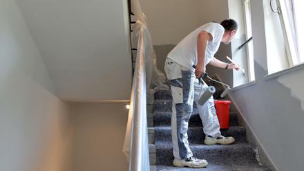 Handwerker haben derzeit so viele Aufträge, dass Kunden oft lange warten müssen.