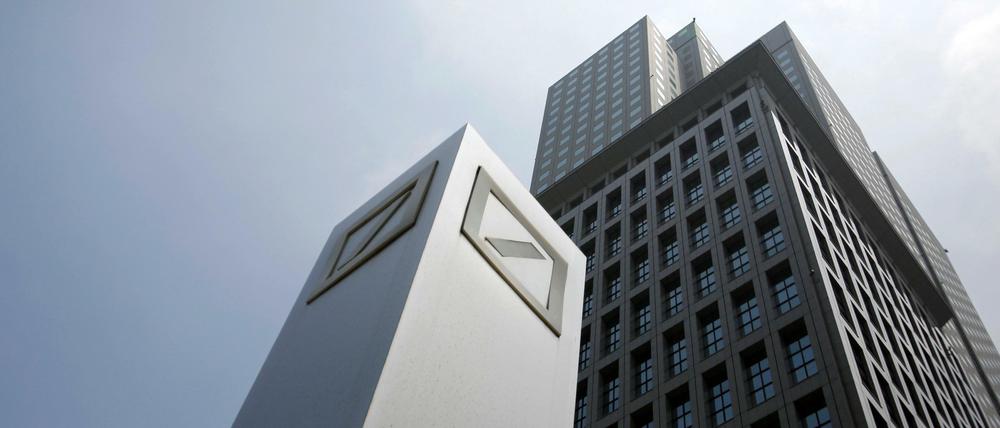 Hoch hinaus. Investor Cerberus steigt bei der Deutschen Bank ein. Ist das nur ein erster Schritt?
