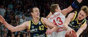 So schwer wie hier in Bamberg hatten es Marius Grigonis (rechts) und Dennis Clifford bei Partizan Belgrad selten. 