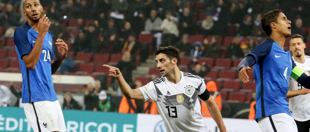 Der eingewechselte Lars Stindl traf in der Nachspielzeit zum 2:2. 