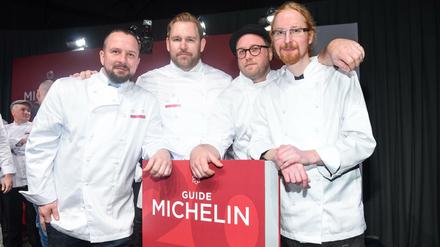 Neue Berliner Sterne-Köche: Michael Schulz, Björn Swanson (2. von links), Maximilian Strohe und Stephan Hentschel (rechts).. 